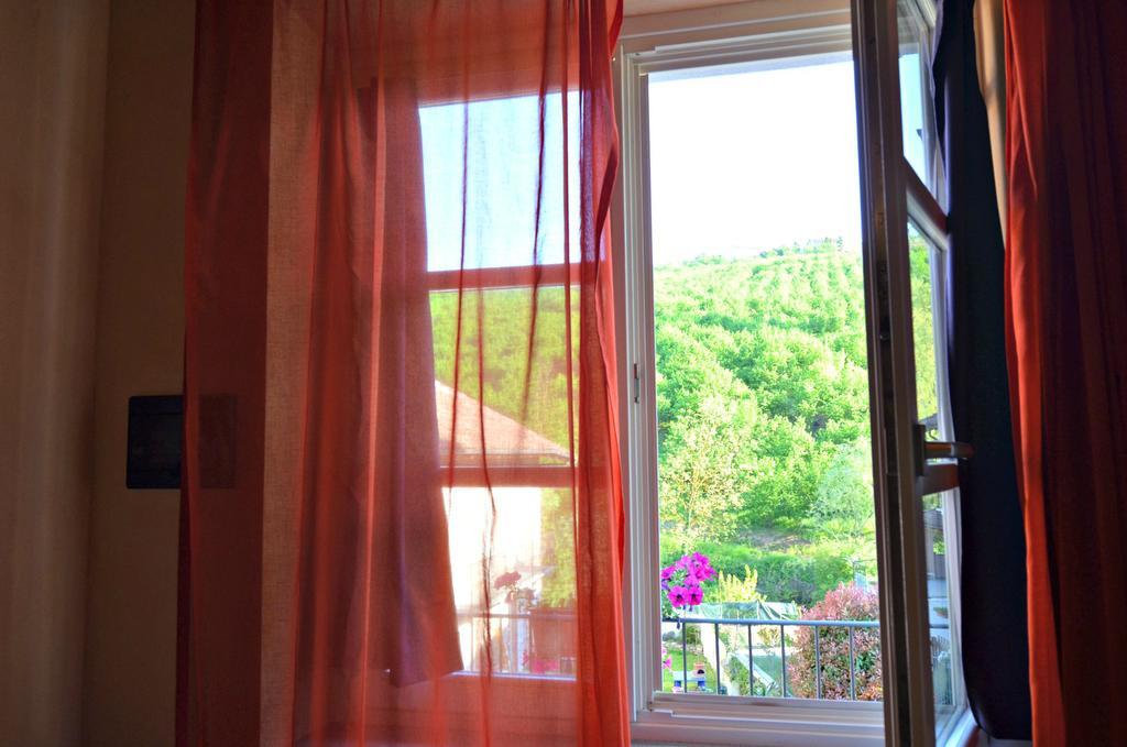 Cascina Il Convivio Guest House Diano dʼAlba Rom bilde