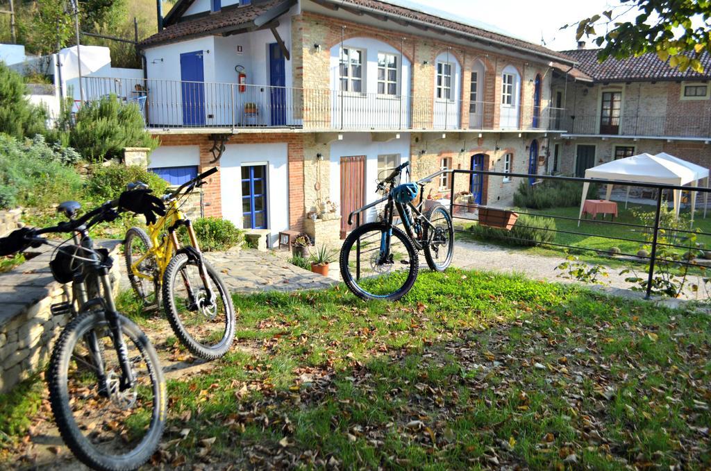 Cascina Il Convivio Guest House Diano dʼAlba Eksteriør bilde