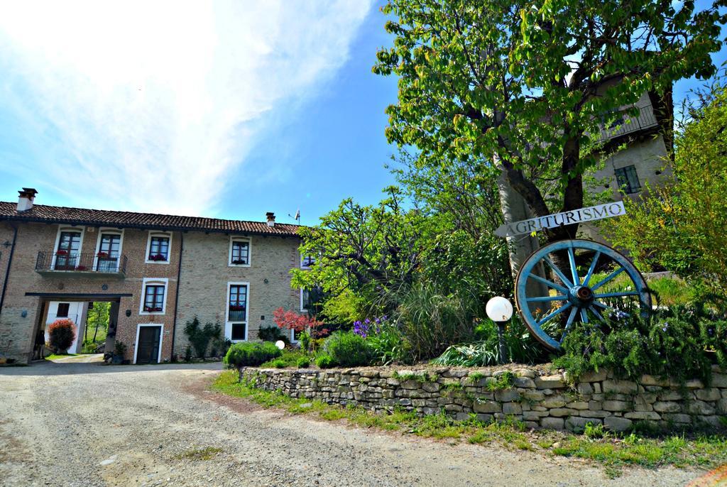 Cascina Il Convivio Guest House Diano dʼAlba Eksteriør bilde